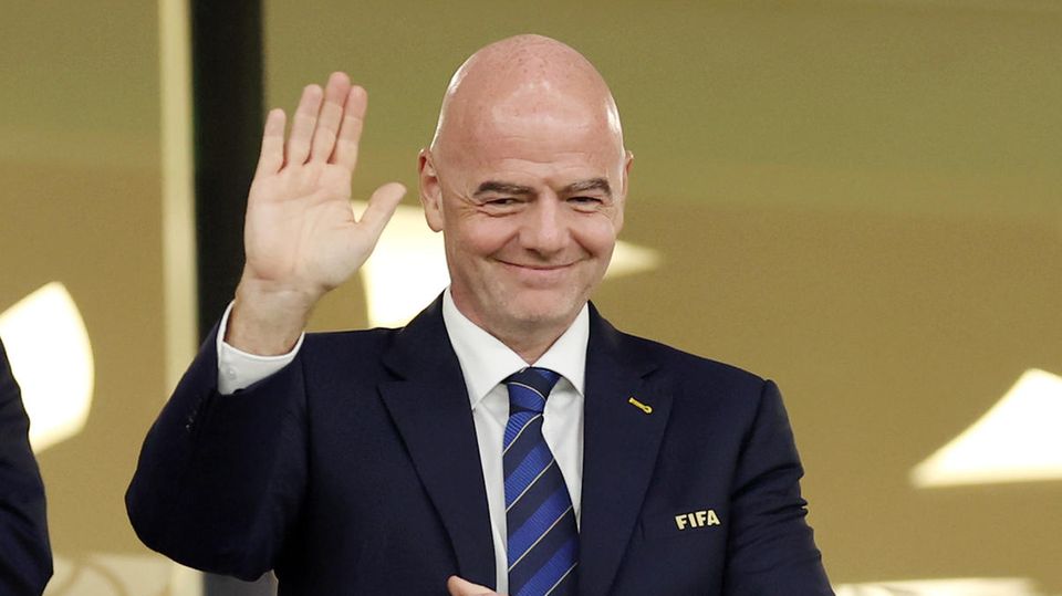 Berauscht von sich selbst: Gianni Infantino vor dem Spiel zwischen Argentinien und Australien