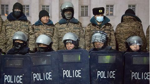 Chinesische Polizisten