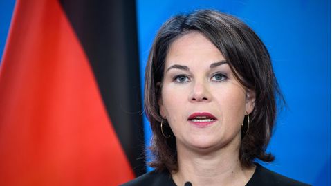 Annalena Baerbock (Bündnis 90/Die Grünen), Außenministerin, stand laut einem Bericht auf einer "Feindesliste" von Reichsbürgern