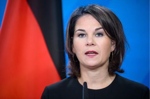 Annalena Baerbock (Bündnis 90/Die Grünen), Außenministerin, stand laut einem Bericht auf einer "Feindesliste" von Reichsbürgern