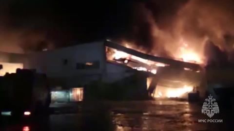 Bamberg in Bayern: Großbrand in sogenanntem Ankerzentrum ausgebrochen - Gebäude evakuiert