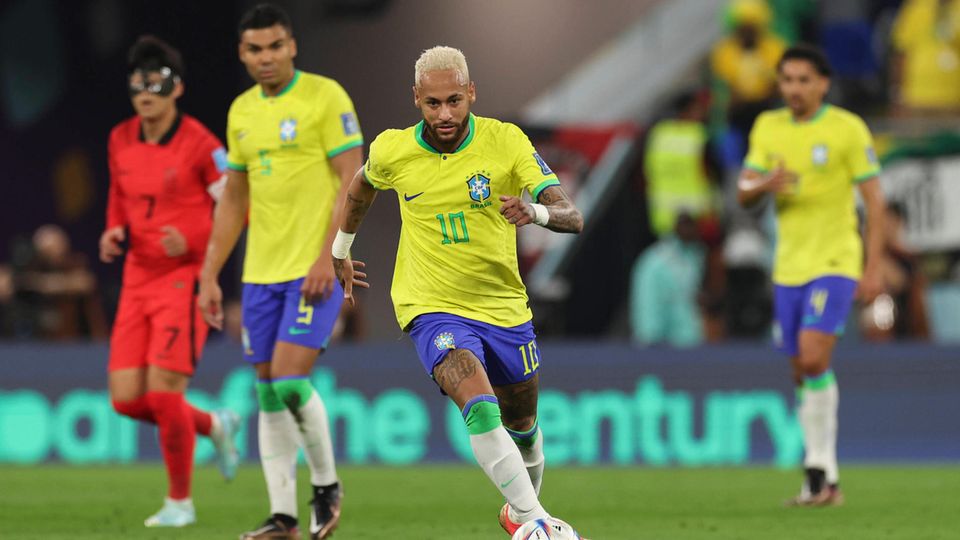 Neymar während eines Fußballspiels. Kroatien und Brasilien treffen im Viertelfinale der WM 2022 aufeinander.