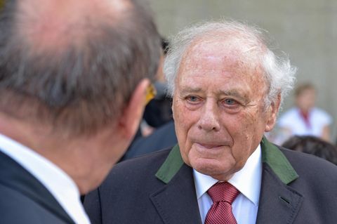 Reinhold Würth. Ohne Krawatte geht für ihn gar nicht.