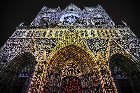 Trotz Energiekrise: Besucher fasziniert: Lyon feiert beliebtes Lichterfest