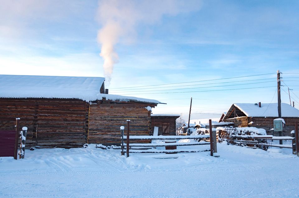 Blick auf Oymyakon in Sibirien