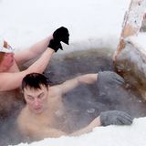 Badende bei Minusgraden in Jakutsk