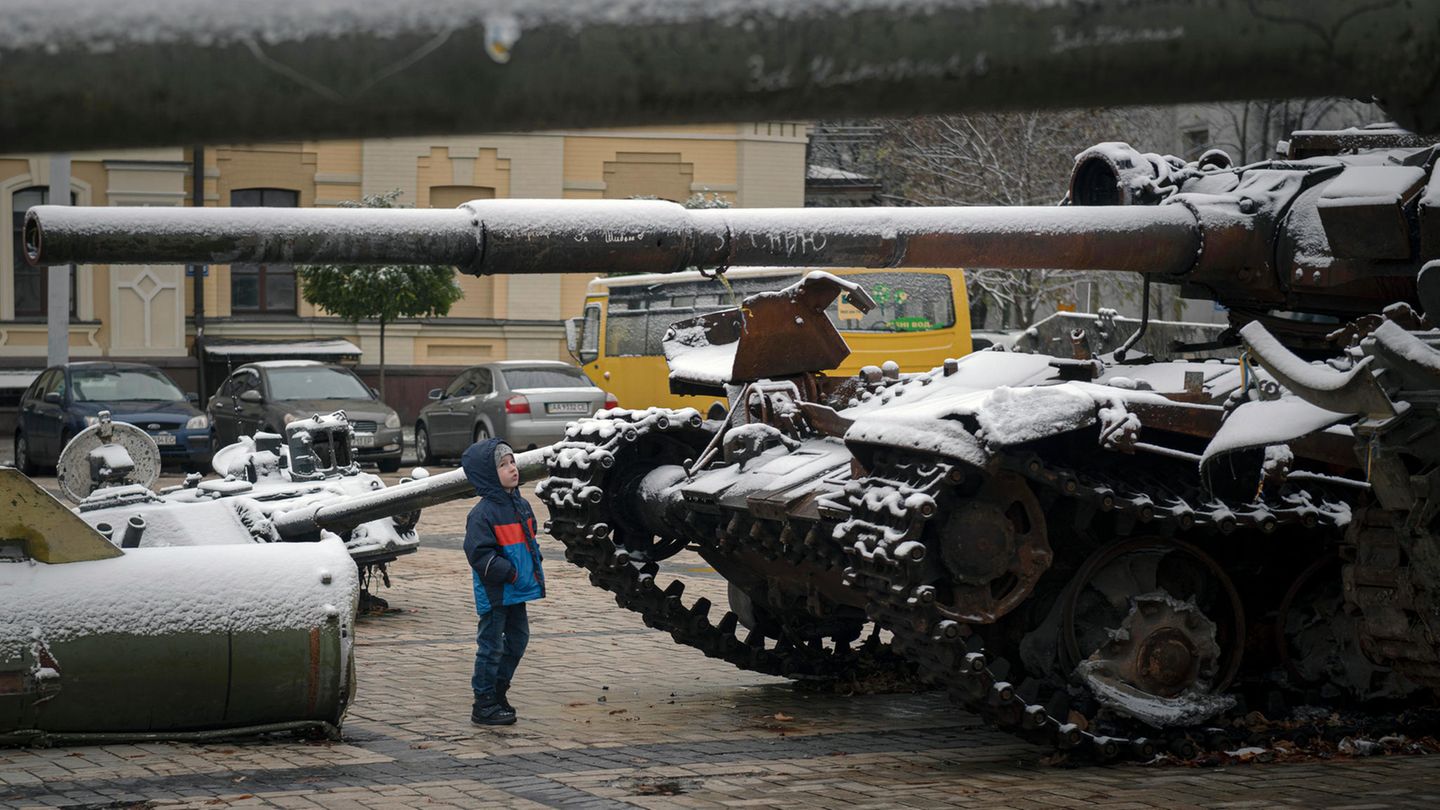 Militärausstellung in Kiew