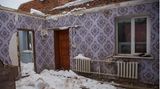 Schnee in einem zerstörten Gebäude