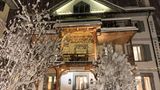 Pensiun Aldier, Sent  Ein Kleinod in dem Unterengadiner Bergdorf Sent: Hinter der Fassade des Gebäudes von 1865 liegen nicht nur die schnörkellos renovierten 16 Zimmer und Suiten, sondern auch zwei Bibliotheken mit mehr als 1000 Büchern und ein Museum mit Werken des Künstlers Alberto Giacometti.  Infos: www.aldier.ch