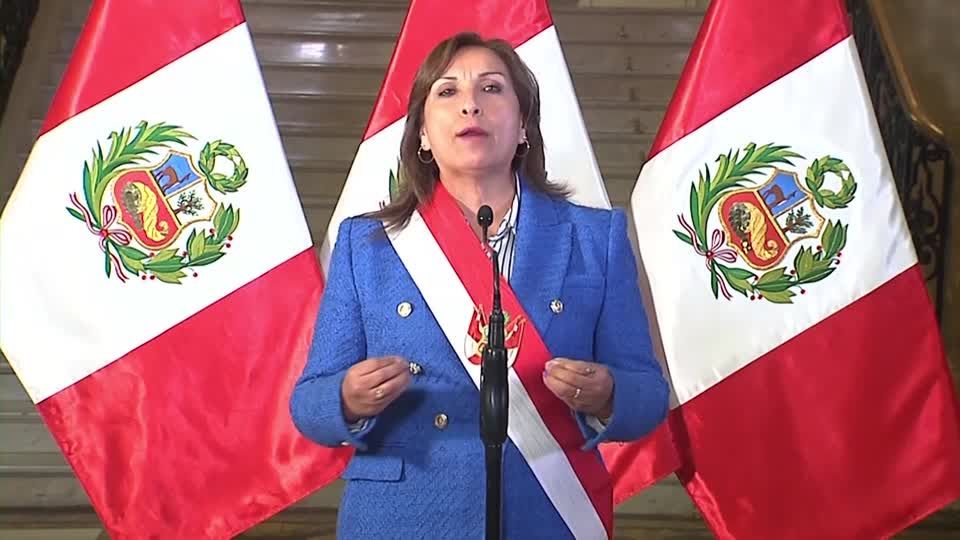 Video: Nach Unruhen mit Toten in Peru: Präsidentin verspricht Neuwahlen