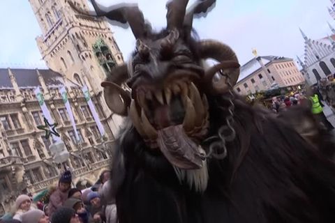 Video: Gruselalarm - in München sind die Krampusse unterwegs