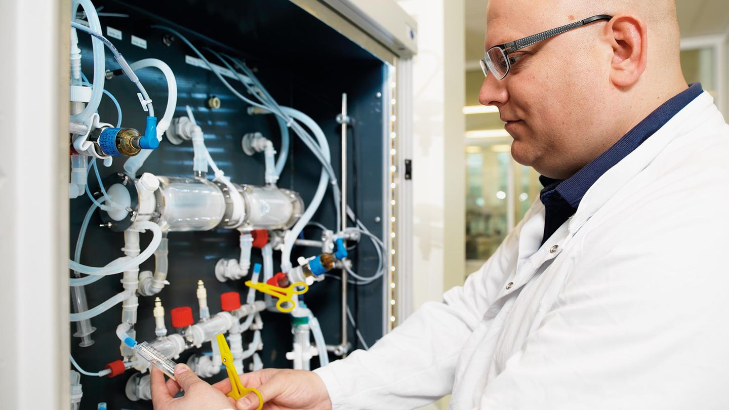 Ein künstlicher Darm, an dem der Verdauung von Muttermilch analysiert wird