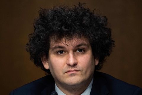Tief gefallen: Der ehemalige Multimilliardär und Formel-1-Sponsor Sam Bankman-Fried wurde auf den Bahamas festgenommen.