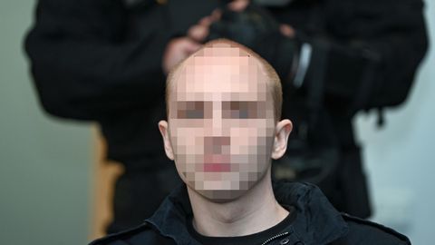 Magdeburg: Stephan B. sitzt im Landgericht. Der Attentäter hatte am 9. Oktober 2019 am höchsten jüdischen Feiertag Jom Kippur versucht, in der Synagoge in Halle ein Blutbad anzurichten.