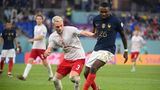 Marcus Thuram (Frankreich / Borussia Mönchengladbach)  Praktisch in allerletzter Sekunde ist Marcus Thuram auf den WM-Zug aufgesprungen – zum Leidwesen eines anderen Bundesliga-Franzosen. Weil sich Christopher Nkunku im Training verletzte, wurde Thuram von Trainer Didier Deschamps nachnominiert. Auch Thuram ist wie Coman und Kolo Muani nur Ersatzmann im exquisit besetzten Kader der Franzosen. In drei Partien kam der 25-Jährige zu Kurzeinsätzen, bereitete im Viertelfinale gegen Polen das 3:0 durch Kylian Mbappé vor.