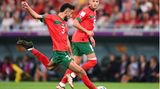 Noussair Mazraoui (Marokko / FC Bayern München)  Als erstes afrikanisches Team ist Marokko in ein WM-Halbfinale eingezogen und großen Anteil daran hat auch Noussair Mazraoui. Der Außenverteidiger stand in den Vorrundenspiel sowie dem Achtelfinale in der Startaufstellung der Nordafrikaner. Das Viertelfinale gegen Portugal verpasste der 25-Jährige jedoch verletzungsbedingt. Ob er im Halbfinale auflaufen kann, ist noch unklar.