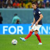 Benjamin Pavard (Frankreich / FC Bayern München)  Bei der WM 2018 in Russland schoss Benjamin Pavard das vielleicht schönste Tor des Turniers, bei den Duellen in Katar ist Pavard mittlerweile aber nur noch Ersatzmann. Im Auftaktspiel stand der 26-Jährige über 89 Minuten auf dem Feld, im Anschluss aber wurde er nicht mehr von Didier Deschamps berücksichtigt. 