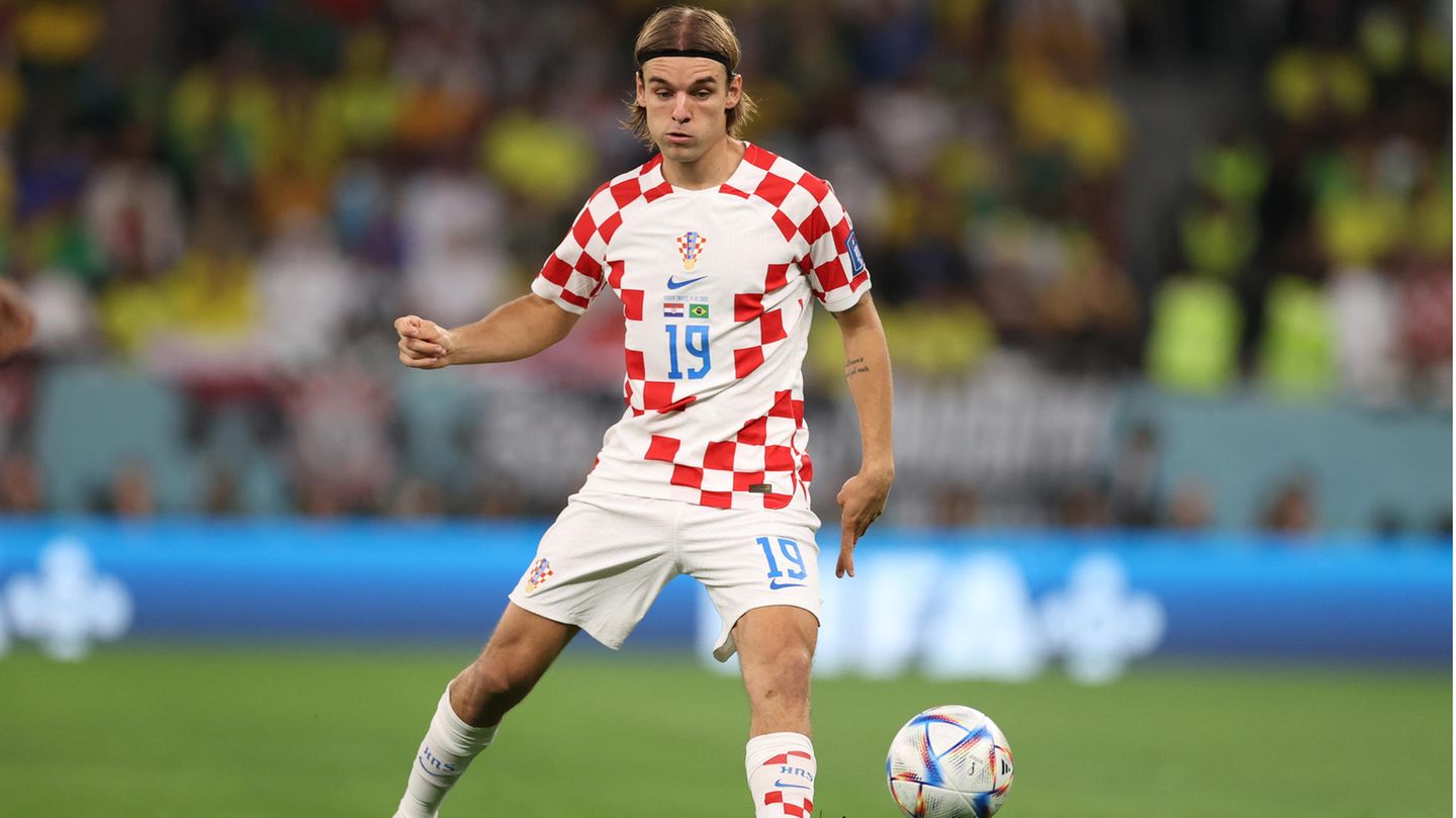Borna Sosa (Kroatien / VfB Stuttgart)  Einst überlegte Sosa, den deutschen Pass zu bekommen und für das DFB-Team zu spielen, jetzt steht er mit Kroatien im WM-Halbfinale. Und der Außenverteidiger ist eine der Stützen im Team. In der Vorrunde stand Sosa in jedem Spiel über die komplette Zeit auf dem Feld, musste krankheitsbedingt im Achtelfinale gegen Japan aber passen. Im Viertelfinale war der 24-Jährige wieder zurück im Kader und wurde in der Verlängerung ausgewechselt. 