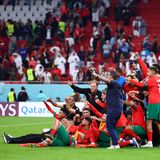 Nach dem Sieg über Portugal ist der Jubel beim Team von Marokko groß. Die Mannschaft hat nicht nur nach Belgien und Spanien einen weiteren Favoriten aus dem Turnier geworfen, sondern auch als erstes Team aus Afrika ein WM-Halbfinale erreicht. Im Spiel gegen Frankreich aber hat Marokko den Kürzeren gezogen.