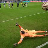 Der Führungstreffer ist der Wendepunkt des Spiels, von hier an übernimmt Argentinien die Kontrolle.