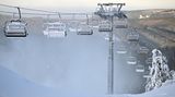 Der Skilift in Oberhof im Thüringer Wald sieht aus wie festgefroren