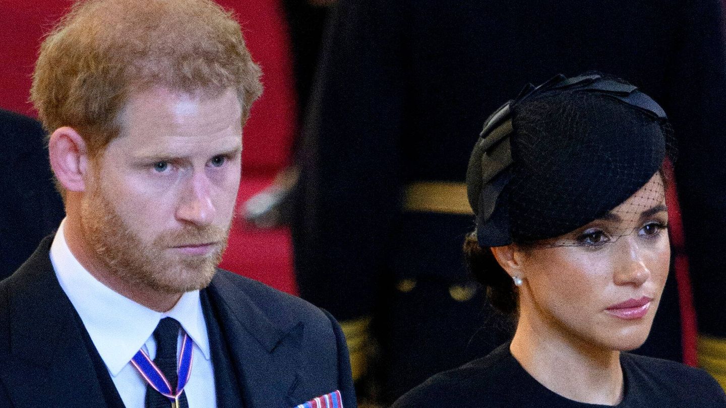 Prinz Harry und Herzogin Meghan bei der Beerdigung von Queen Elizabeth II.