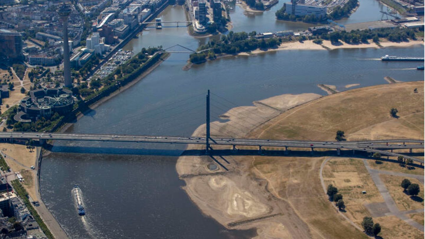 Niedriger Rheinpegel