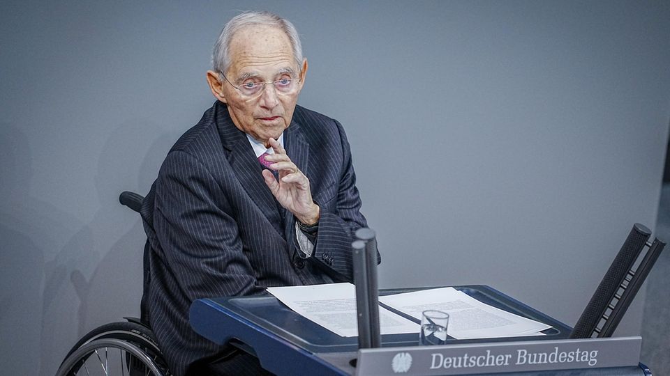 Wolfgang Schäuble bei seiner heutigen Rede im Bundestag