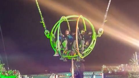 Fahrgeschäft-Unfall: Bungee-Seil reißt und Teenager werden unkontrolliert in die Luft katapultiert