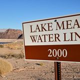 Auch der Westen der USA leidet unter der schlimmsten Trockenheit seit 1200 Jahren. Deren Folgen werden immer offensichtlicher: Der Pegel des Lake Mead – das größte von Menschenhand geschaffene Wasserreservoir des Landes mit dem Millionen von Menschen versorgt werden – ist jetzt auf einen noch nie dagewesenen Tiefstand gesunken.