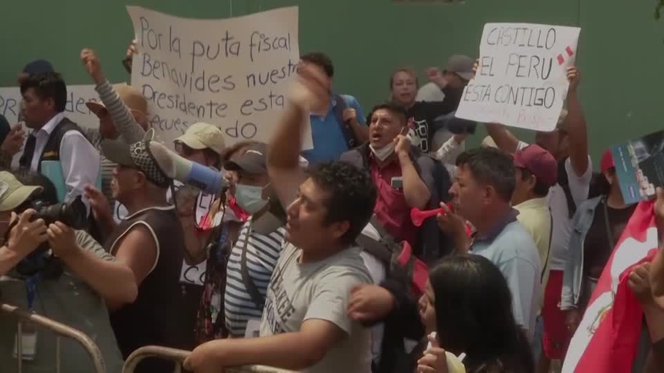 Video: Peru verhängt Notstand wegen Protesten gegen Absetzung Castillos