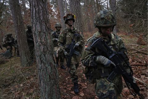 Eine Übung von Bundeswehr-Angehörigen hat in Bad Karlstadt für Aufregung gesorgt