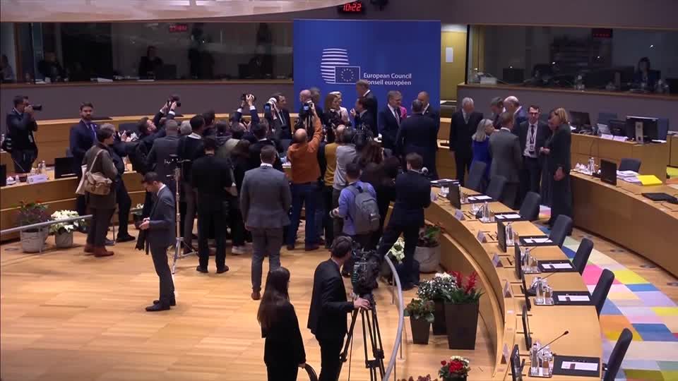 Video: EU beschließt Sanktionen gegen Russland und Hilfen für Ukraine Video: EU beschließt Sanktionen gegen Russland und Hilfen für Ukraine