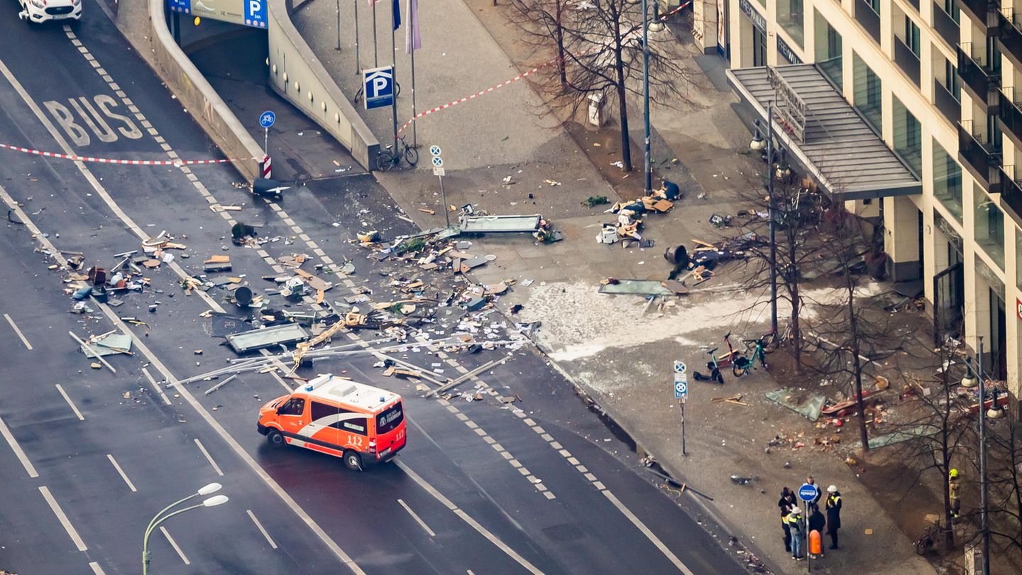 Aquadom Berlin zerstört Das sagt der Eigentümer STERN.de