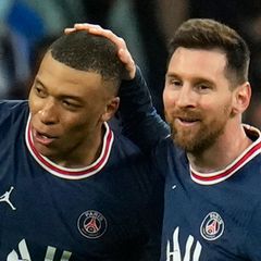 "Anfangs seltsam, dann spektakulär": Kylian Mbappé (l.) und Lionel Messi im Trikot von Paris Saint-Germain