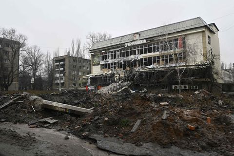 Zerstörtes Gebäude in Bachmut am Freitag