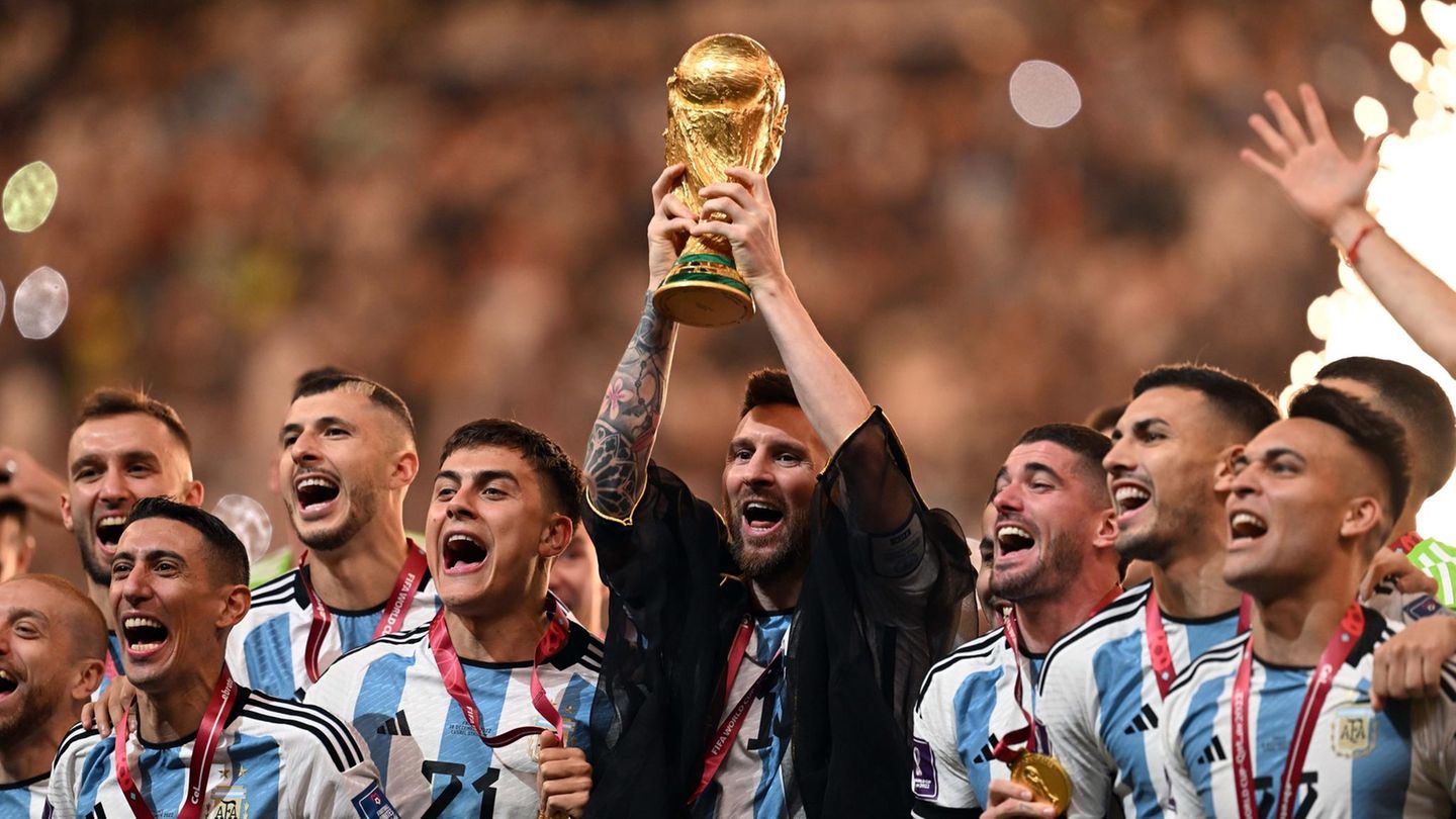 Press Comments On Argentina s World Cup Victory Messi Is The Best 
