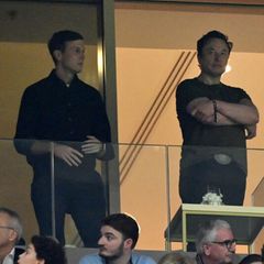 Jared Kushner und Elon Musk im Lusail-Stadion