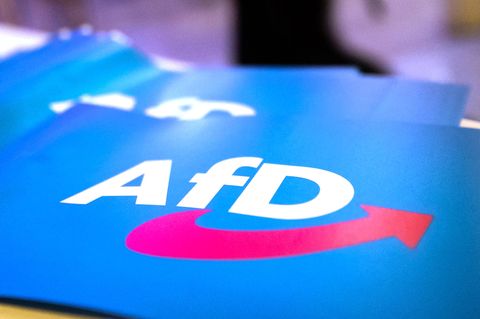 Jeder vierte AfD-Wähler gibt an, keinerlei Geld an wohltätige Zwecke zu spenden
