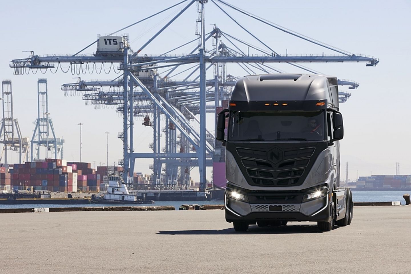 Nikola Tre BEV Truck