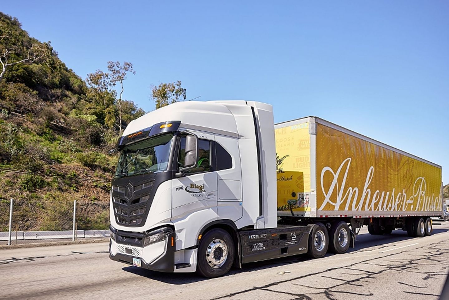 Nikola Tre FCEV Truck