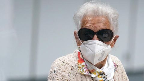 Die 97-jährige Irmgard F. während der Gerichtsverhandlungen vor dem Landgericht Itzehoe