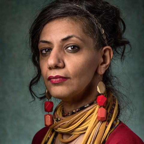 MIna Khani, Autorin