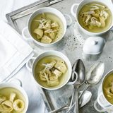 Italienische Teigtaschen-Suppe