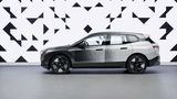 BMW iX auf der CES 2022