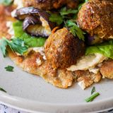 Schmeckt besonders gut mit cremig gemixten Hummus. 