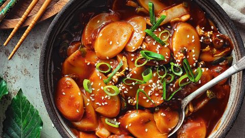 Ein koreanischer Streetfood-Klassiker: Tteokbokki