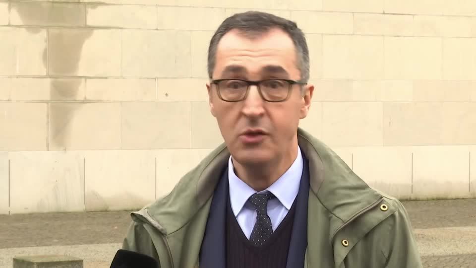 Video: Özdemir sagt ungesundem Essen den Kampf an Video: Özdemir sagt ungesundem Essen den Kampf an