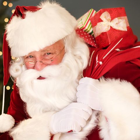 Der Weihnachtsmann bringt an Heiligabend die Geschenke – oder etwa nicht?