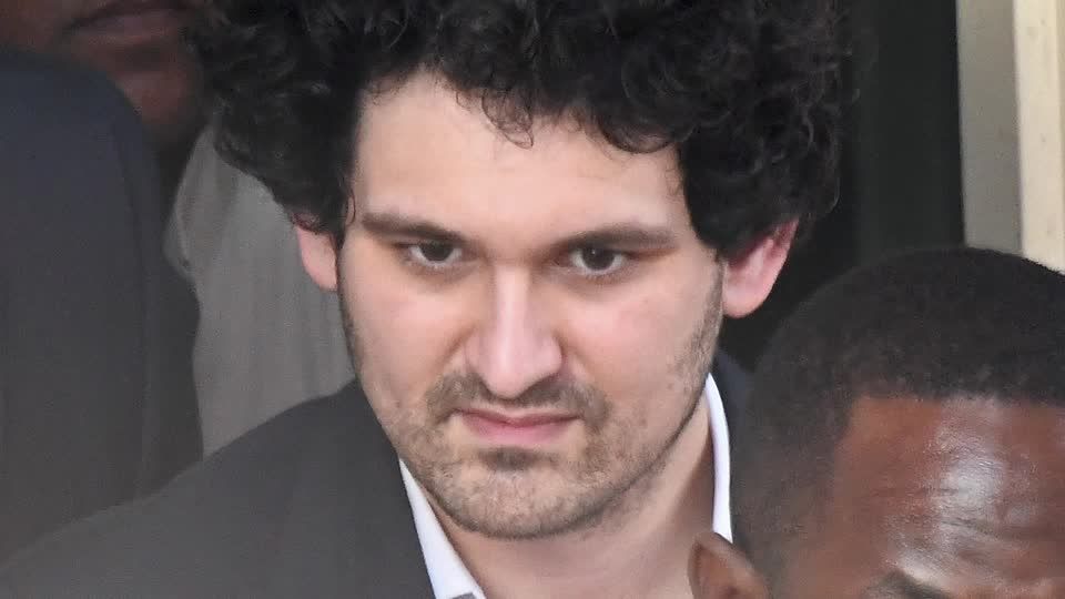 Video: Top-Manager bekennen sich wegen FTX-Pleite schuldig Video: Top-Manager bekennen sich wegen FTX-Pleite schuldig